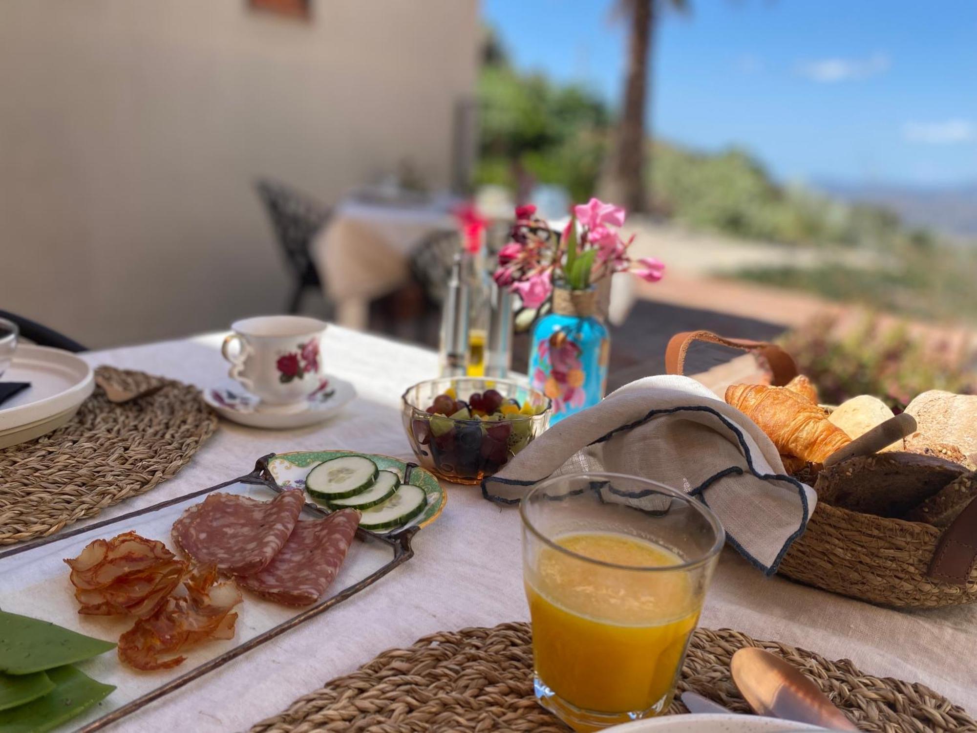 Boutique B&B El Refugio Alcaucín エクステリア 写真